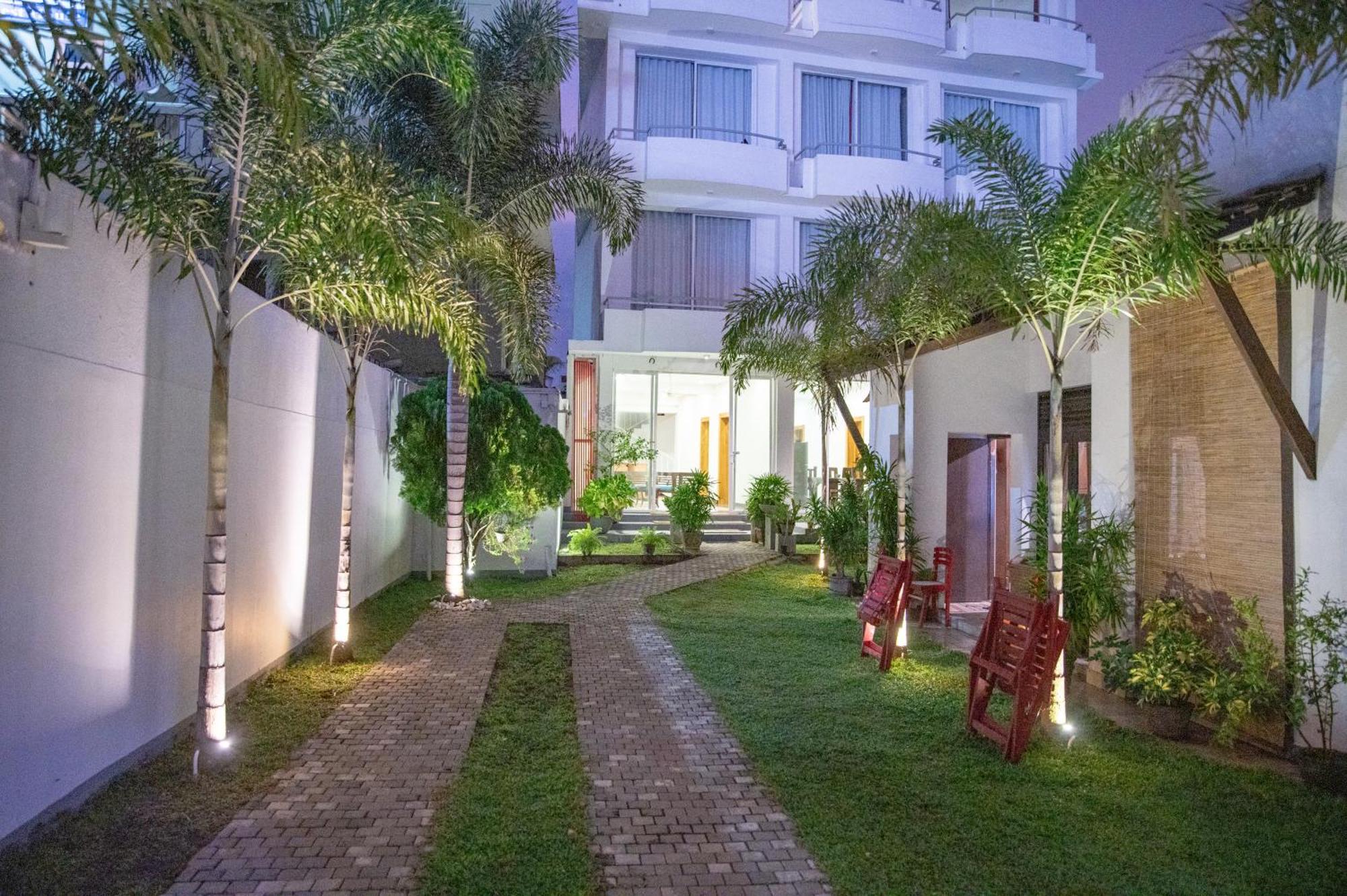 Hotel Marine At Negombo Beach Exterior foto
